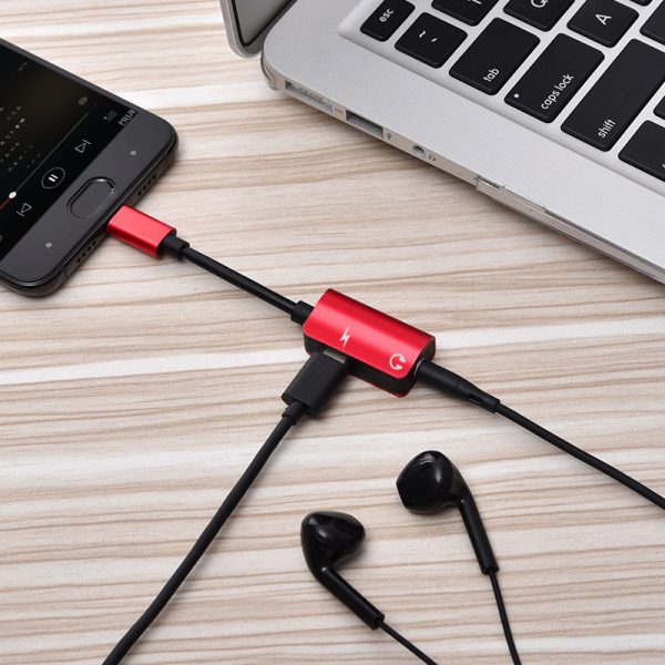 Adaptador Lightning a conector de auriculares y carga 2 en 1